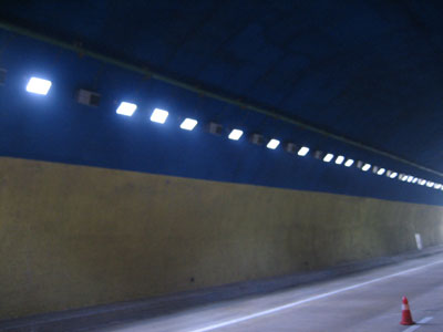 深圳机场隧道照明